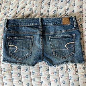 American eagle Fray shorts
